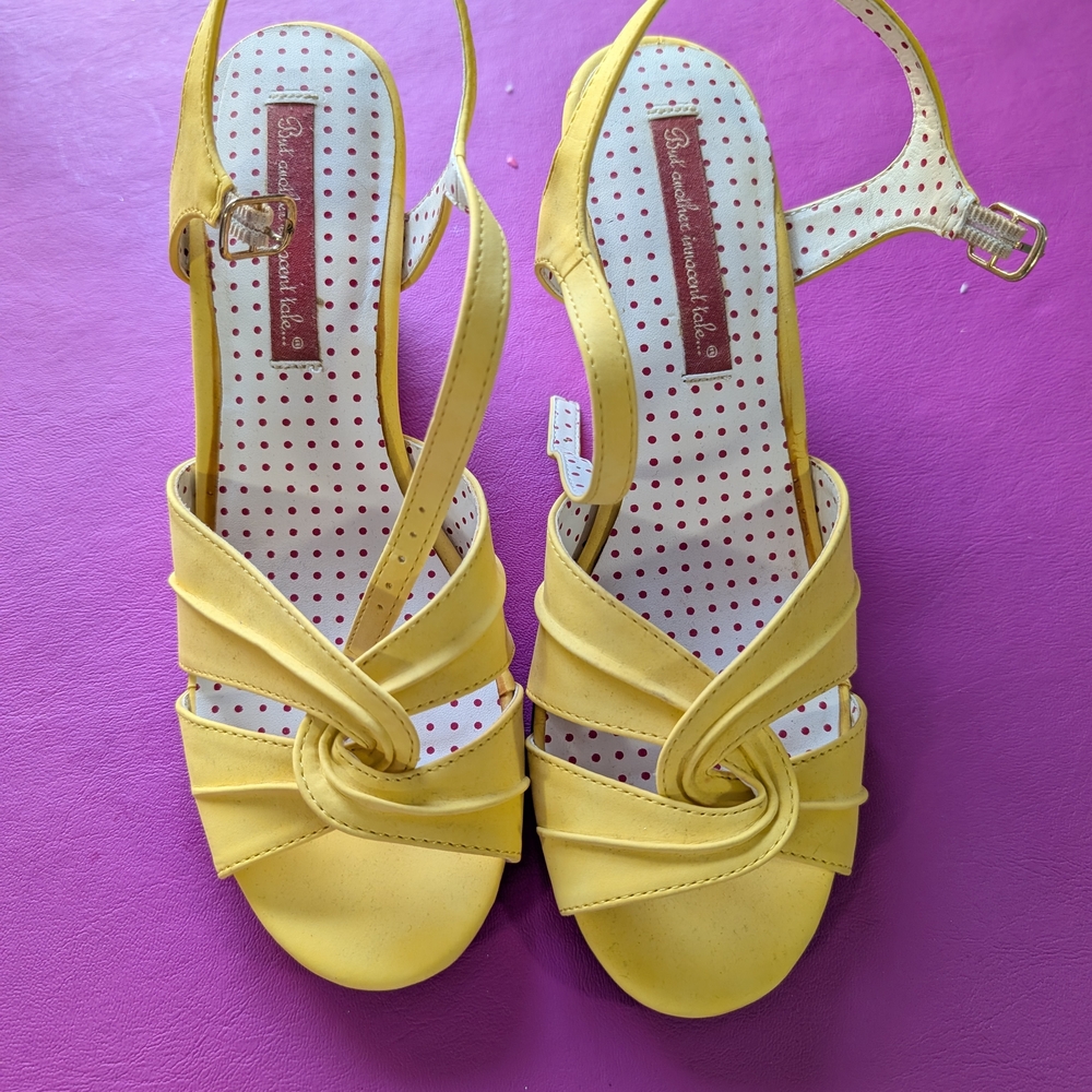 Women’s Yellow Knotted Slingback Sandals